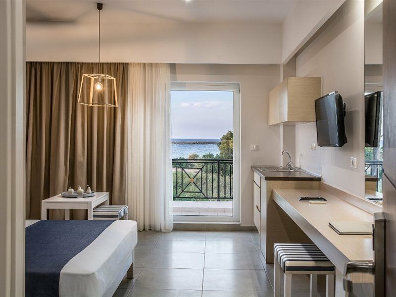 Sea View & 2*
